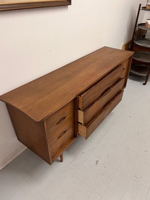 Vintage Mid Century Modern Solid Walnut 9-Drawer Dresser Dovetailed Drawers by Bassett Furniture