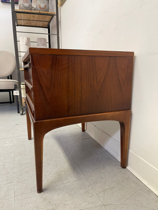 Vintage Mid Century Modern Rhythm Accent Table by Lane.