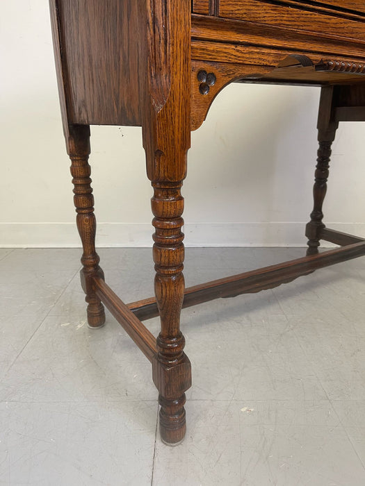 Vintage Early American Style Side Console Table.