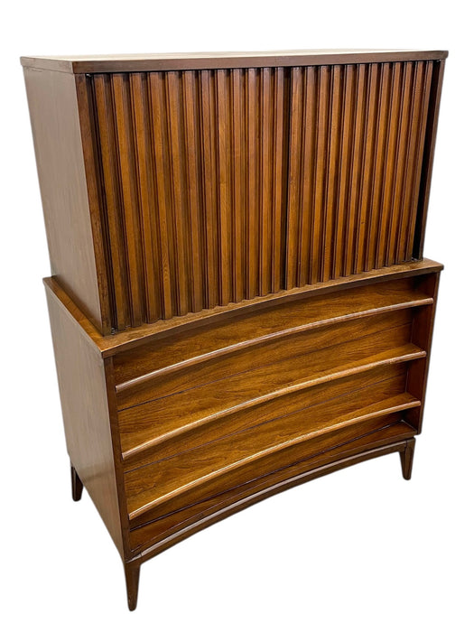 Vintage Mid Century Modern 5 Drawer Highboy Dresser with Sculpted Drawer Fronts