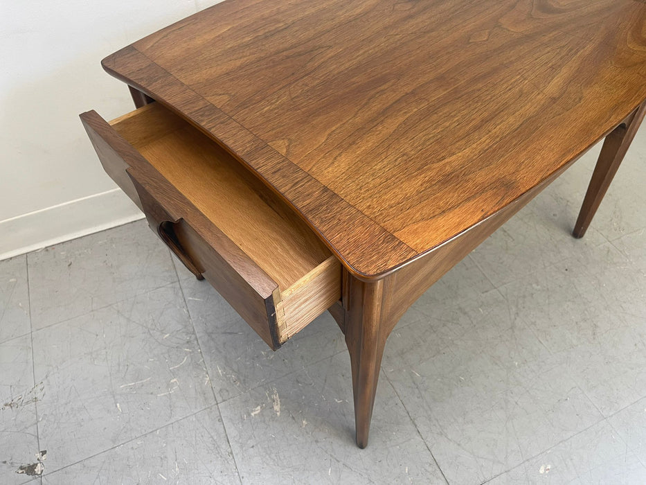 Vintage Mid Century Modern Accent Table. Single Drawer.