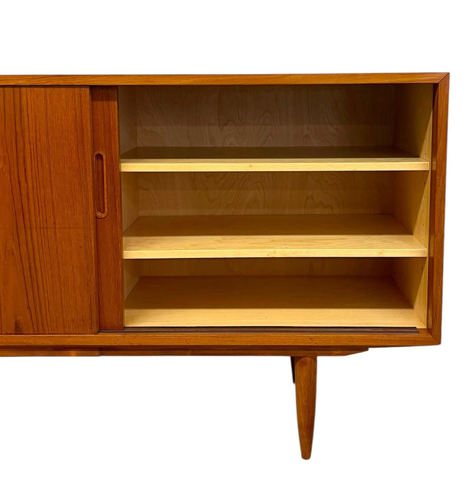 Vintage Danish Mid-Century Modern Teak Sliding Door Credenza / Sideboard
with Drawer