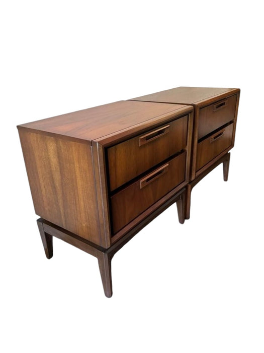 Pair of Mid-Century Modern American Walnut and Oak Two Drawers Night Stands End Tables