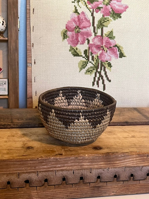 Vintage Handwoven basket.( Available by Online Purchase Only)