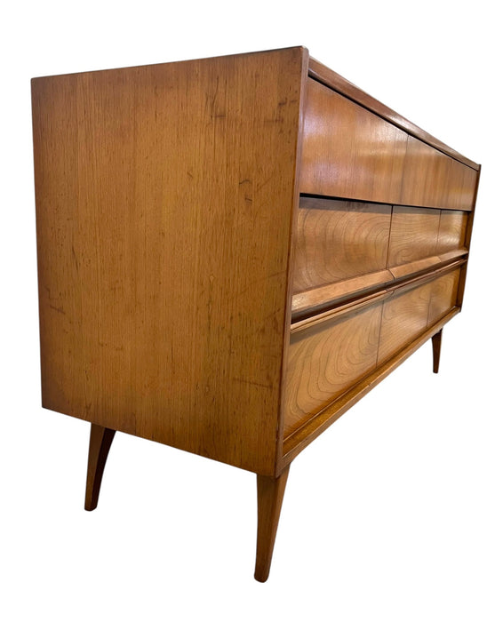 Vintage Mid-Century Modern 9-Drawer Low Dresser / Credenza with Sculpted Integrated Pulls and Dovetail Drawers