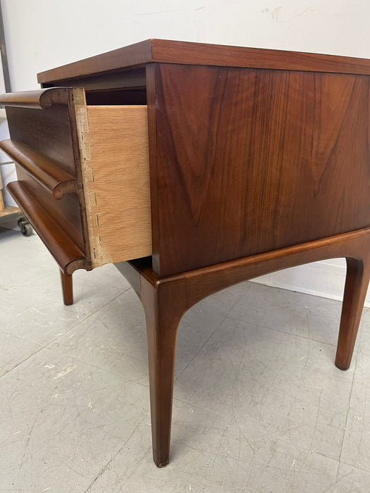 Vintage Mid Century Modern Rhythm Accent Table by Lane.