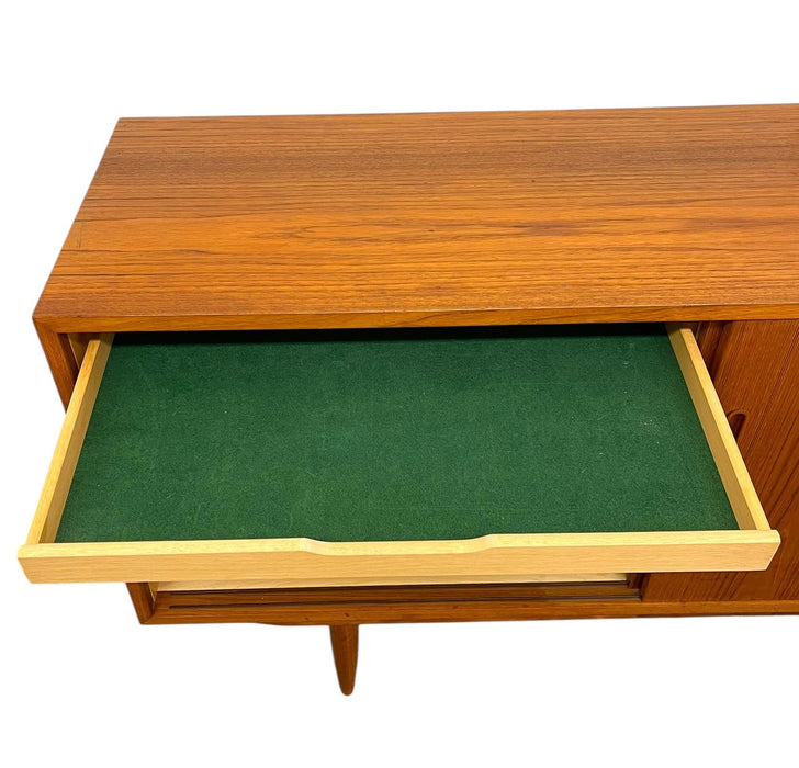 Vintage Danish Mid-Century Modern Teak Sliding Door Credenza / Sideboard
with Drawer