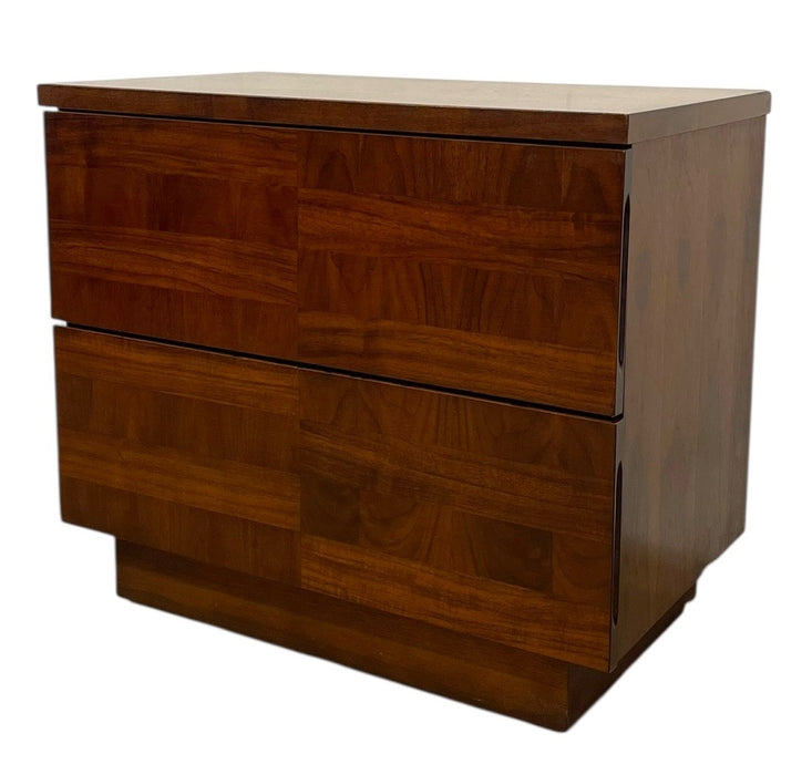 Vintage Mid-Century Modern Two-Drawer Nightstand with Book-Matched
Wood Grain