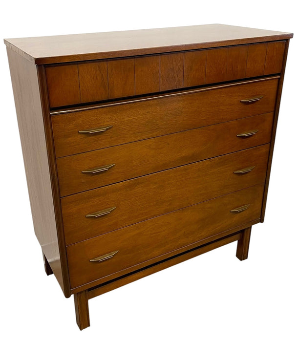Mid Century Modern Bassett Furniture 4 Drawer Dresser with Dovetail Construction and Brass-Toned Pulls