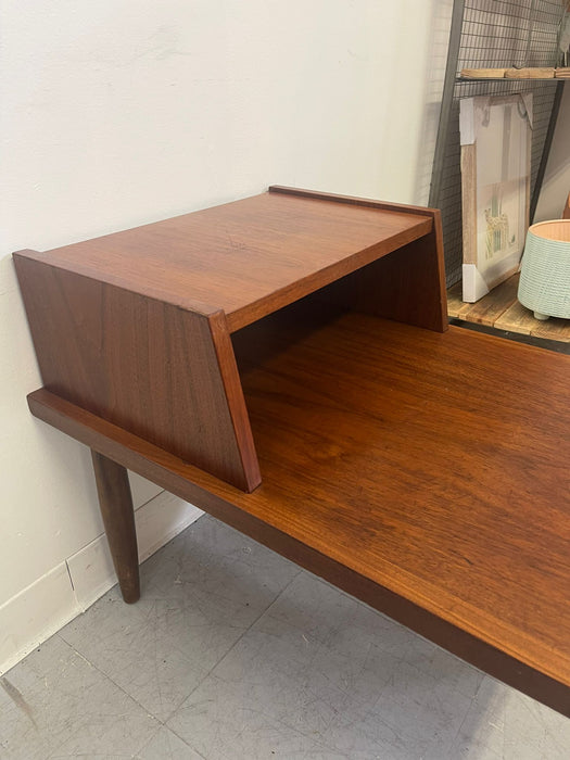 Vintage Walnut Toned Mid Century Modern Accent Table.