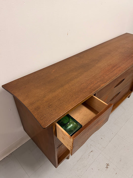 Vintage Mid Century Modern Solid Walnut 9-Drawer Dresser Dovetailed Drawers by Bassett Furniture