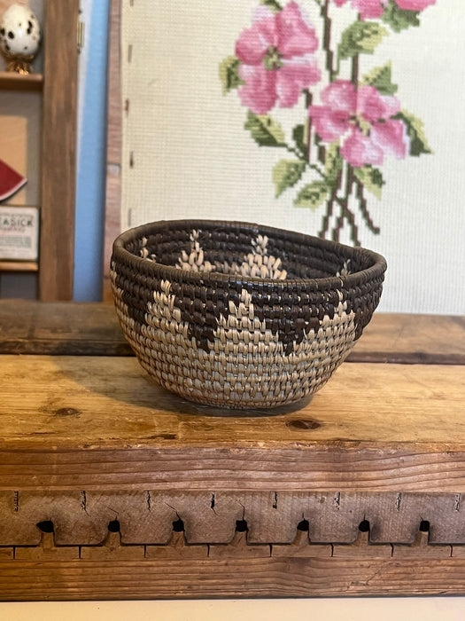 Vintage Handwoven basket.( Available by Online Purchase Only)