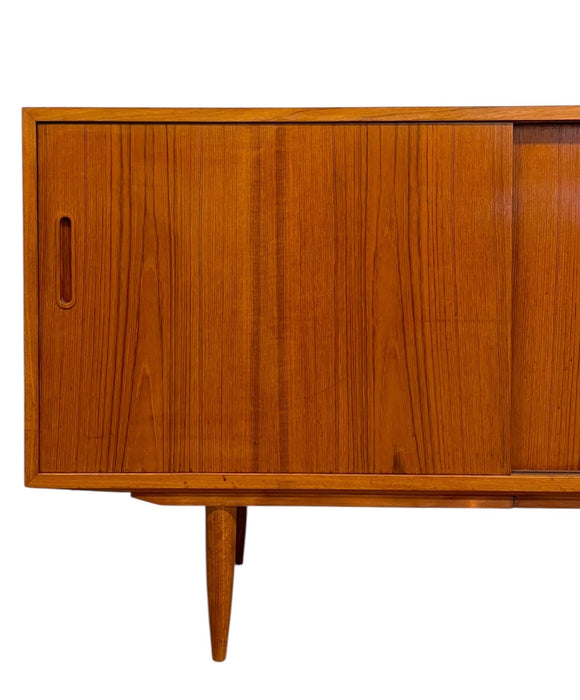 Vintage Danish Mid-Century Modern Teak Sliding Door Credenza / Sideboard
with Drawer