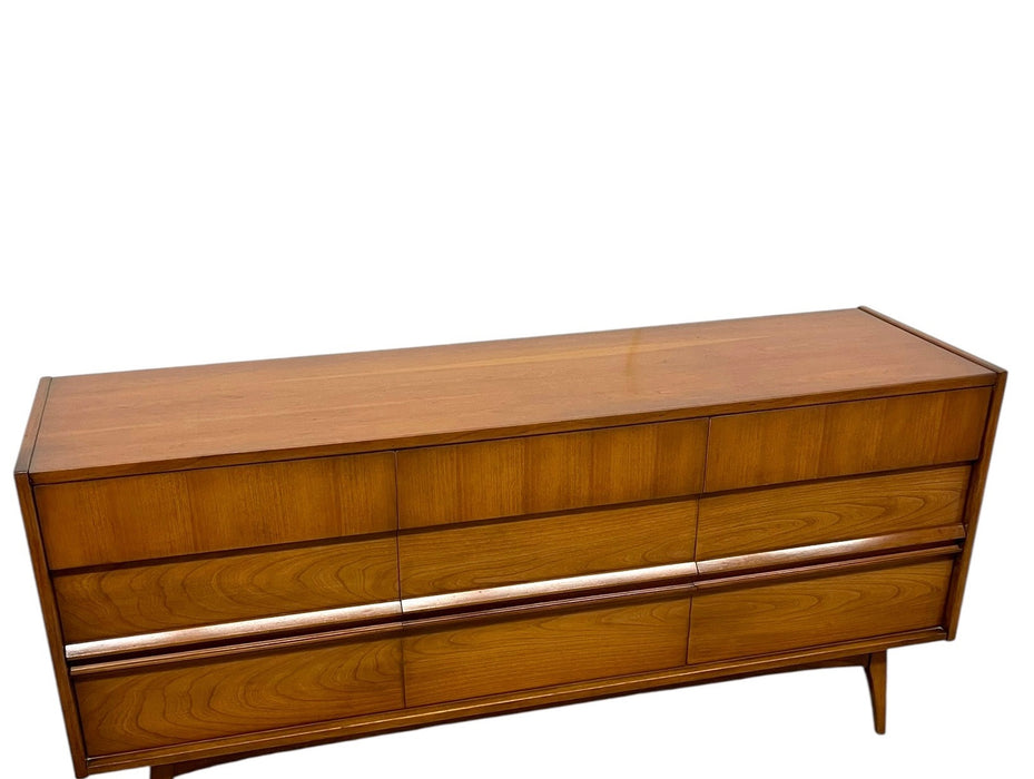 Vintage Mid-Century Modern Matching Dresser Set - 9-Drawer Low Dresser & Highboy with Sculpted Integrated Pulls and Dovetail Drawers