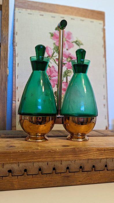 Vintage Emerald Glo Art Deco mid century modern Glasses set.(online purchase only)