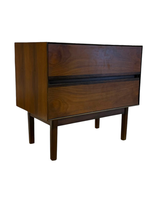 Vintage Mid-Century Modern Walnut-Toned Accent Table with Two
Dovetail Drawers