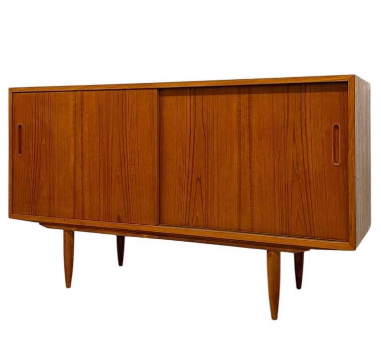 Vintage Danish Mid-Century Modern Teak Sliding Door Credenza / Sideboard
with Drawer