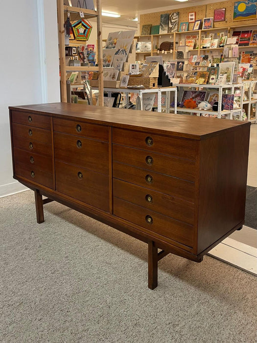 Vintage Mid Century Modern 9 Drawer Dresser