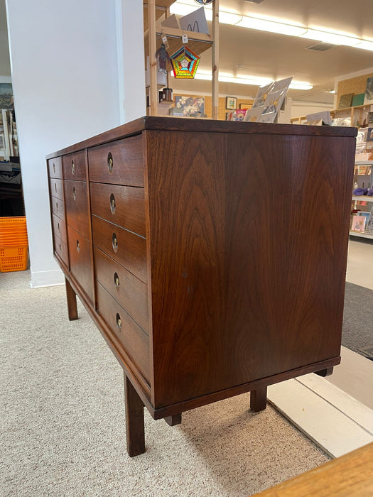 Vintage Mid Century Modern 9 Drawer Dresser