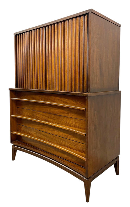 Vintage Mid Century Modern 5 Drawer Highboy Dresser with Sculpted Drawer Fronts