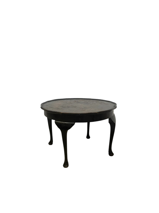 Antique Queen Anne Style Round Low Table with Scalloped Gallery Edge and Cabriole Legs