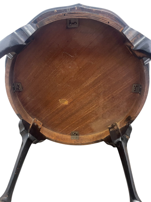 Antique Queen Anne Style Round Low Table with Scalloped Gallery Edge and Cabriole Legs