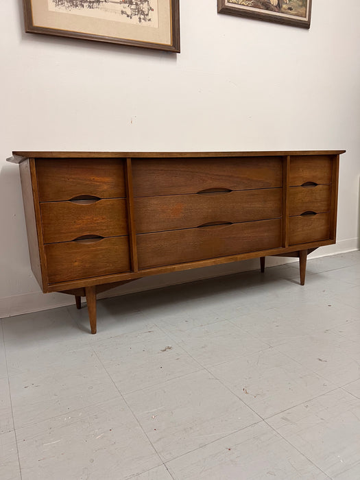 Vintage Mid Century Modern Solid Walnut 9-Drawer Dresser Dovetailed Drawers by Bassett Furniture