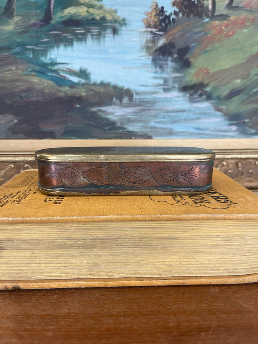 19th Century Possibly Dutch Brass and Copper Toned Snuff Box with Figural Tavern Scene and "T is Niet Anders" Inscription.