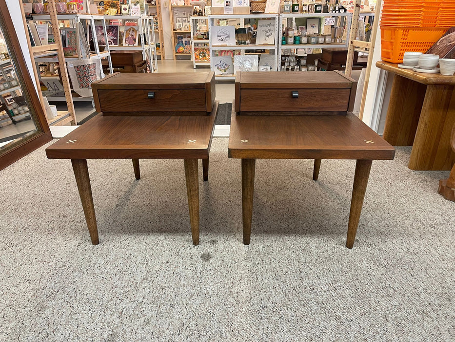 Vintage Mid Century Modern Pair of End Tables by American of Martinsville With Metal Inlay Accent.