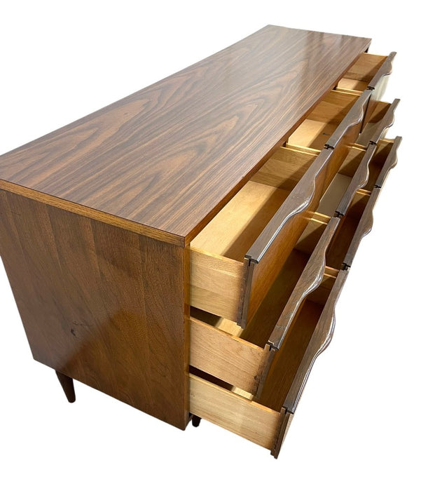 Vintage Mid-Century Modern 9-Drawer Lowboy Dresser with Sculpted Drawer Pulls, Walnut Toned Finish