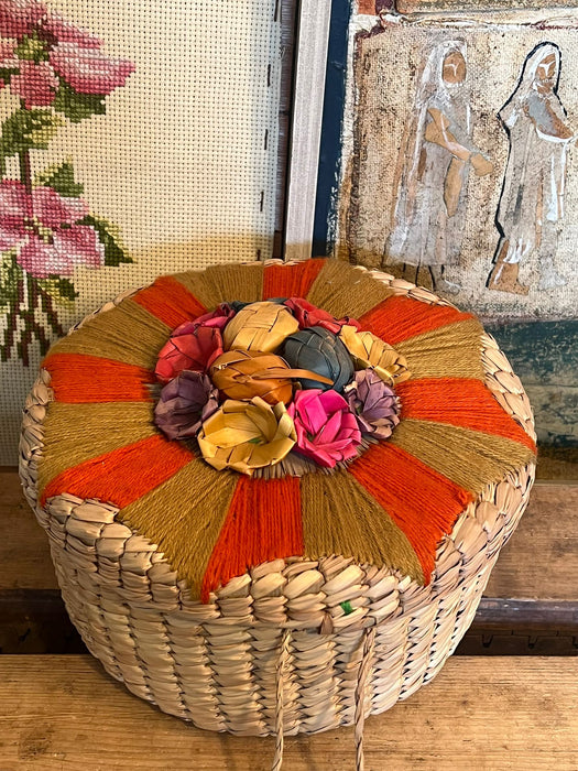 Woven Basket Decor Round Storage Container. (Available online purchase only)