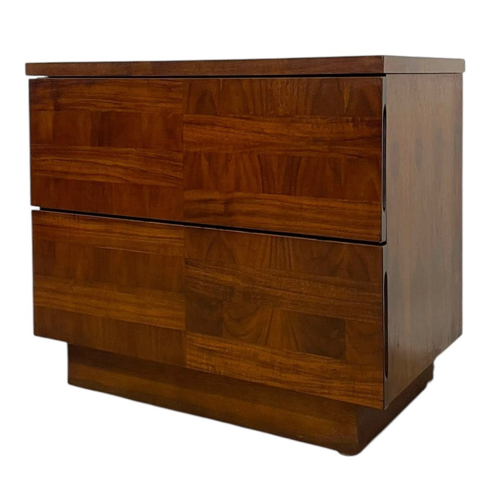 Vintage Mid-Century Modern Two-Drawer Nightstand with Book-Matched
Wood Grain