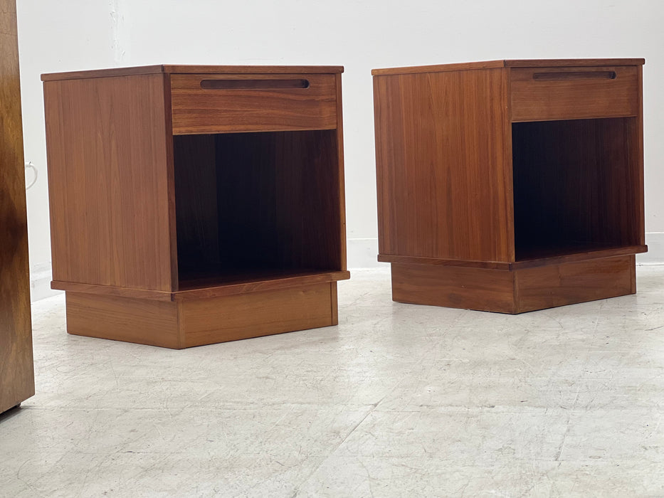 Vintage Danish Modern accent End Tables by Jesper