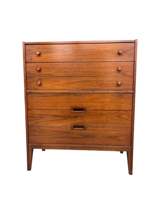 Vintage Walnut Mid-Century Modern Five Drawers Dresser Cabinet by United