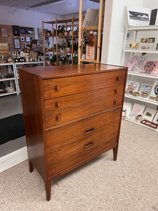 Vintage Walnut Mid-Century Modern Five Drawers Dresser Cabinet by United