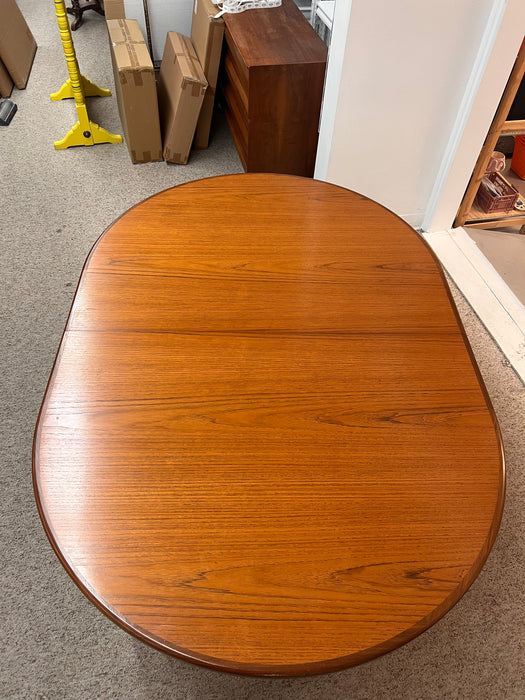 Vintage Mid Century Modern G-Plan Teak Oval Extending butterfly Dining Table 1970s Butterfly Leaf