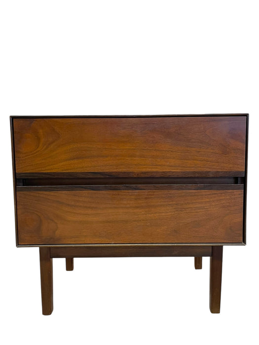 Vintage Mid-Century Modern Walnut-Toned Accent Table with Two
Dovetail Drawers