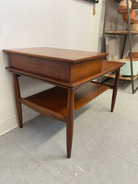 Vintage Mid Century Modern Walnut Toned Accent Table by Hekman.
