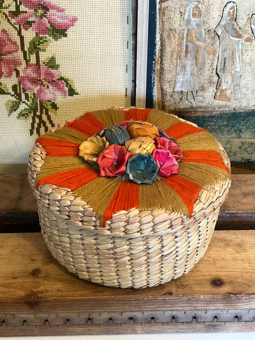 Woven Basket Decor Round Storage Container. (Available online purchase only)