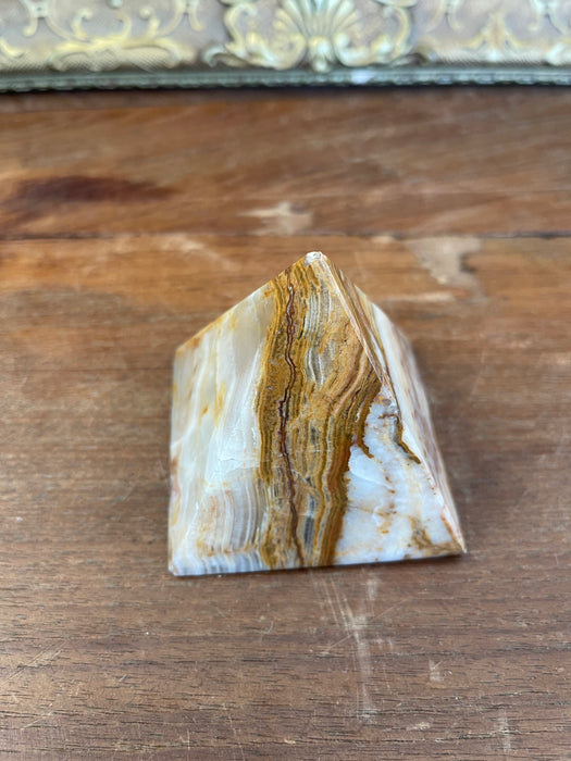 Hand-Carved Polished Onyx Pyramid Sculpture or Paperweight