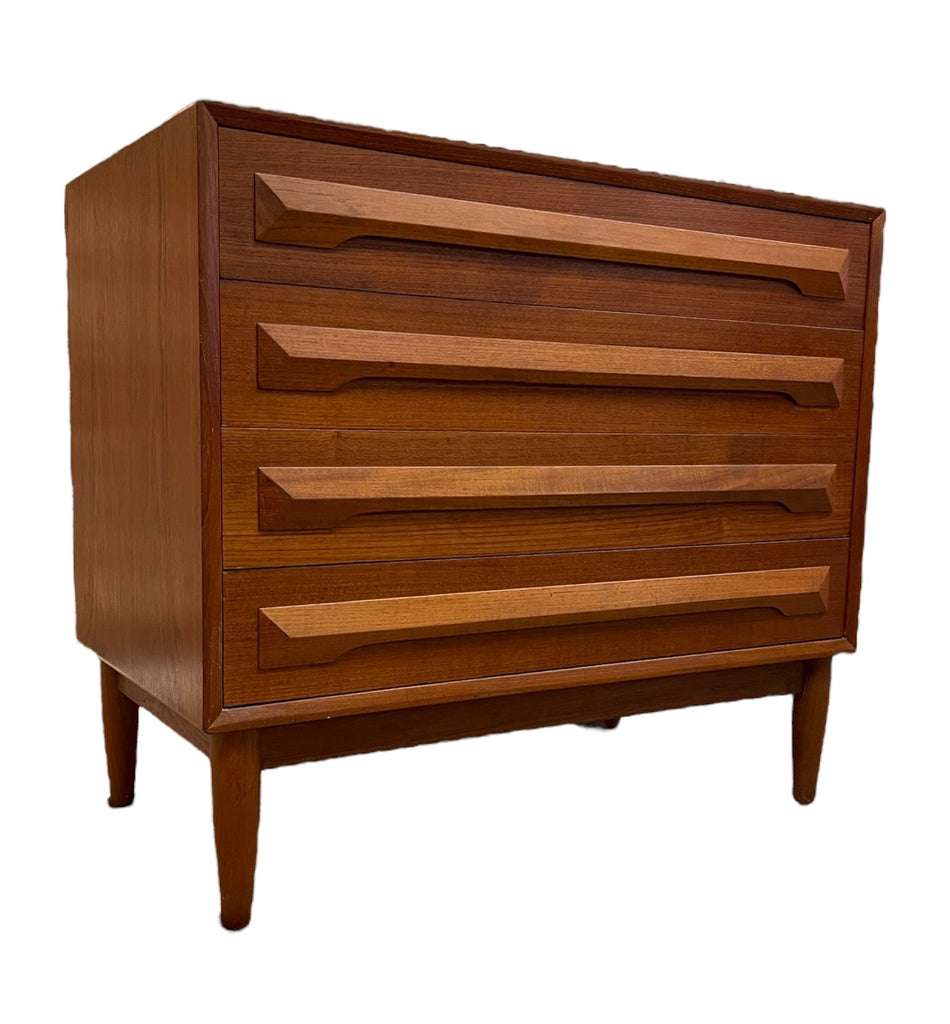 Bergenfield Mid-century Teak Wood 4 Piece Bedroom Set