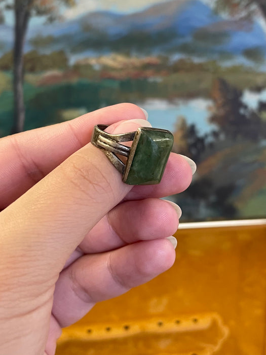 Vintage Green Stone Ring with Ornate Split-Shank Setting.