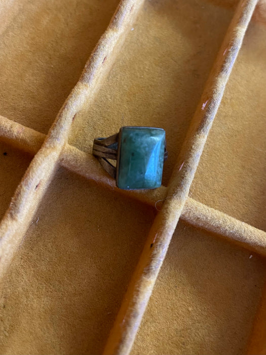 Vintage Green Stone Ring with Ornate Split-Shank Setting.