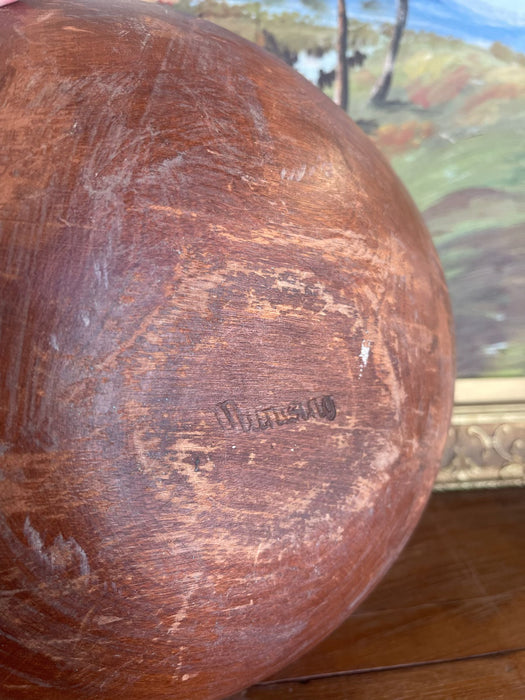 Large Signed Munising Wooden Dough Bowl with Rich Patina and Age Crack - Mid-20th Century Americana