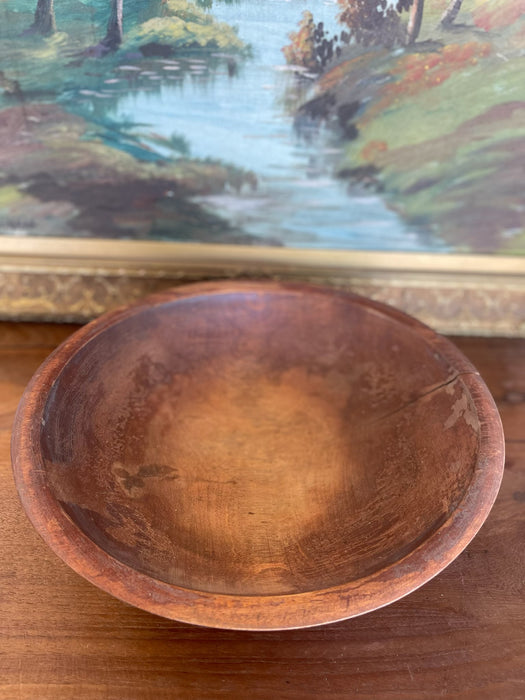 Large Signed Munising Wooden Dough Bowl with Rich Patina and Age Crack - Mid-20th Century Americana