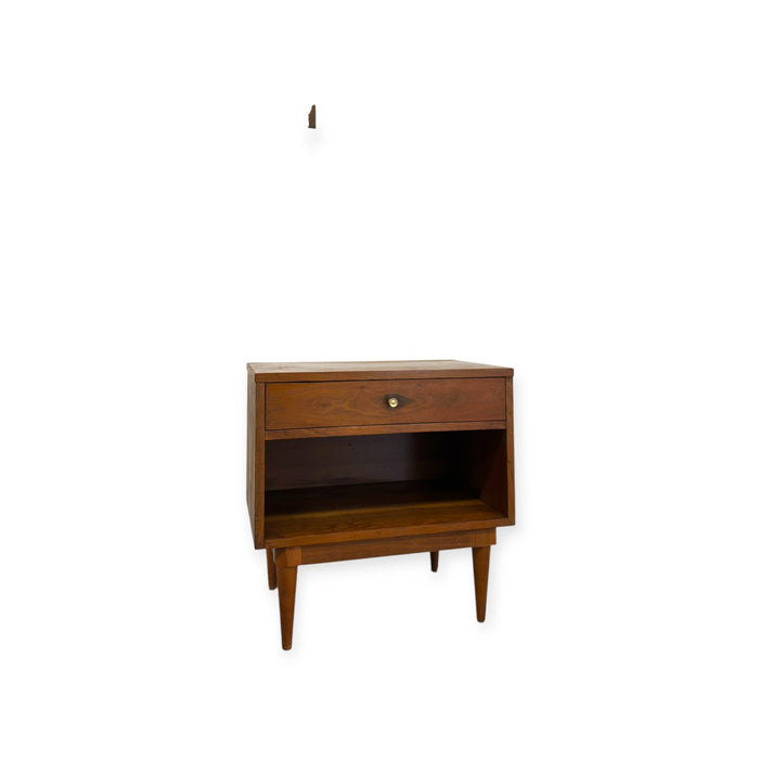 Vintage Mid-Century Modern Walnut Nightstand Dovetailed Drawers.