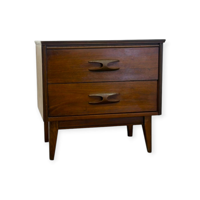 Vintage Mid Century Modern Walnut 2-Drawer Nightstand / End Table