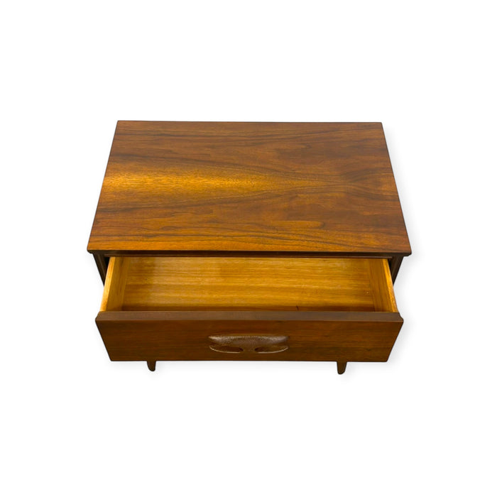 Vintage Mid Century Modern Walnut 2-Drawer Nightstand / End Table