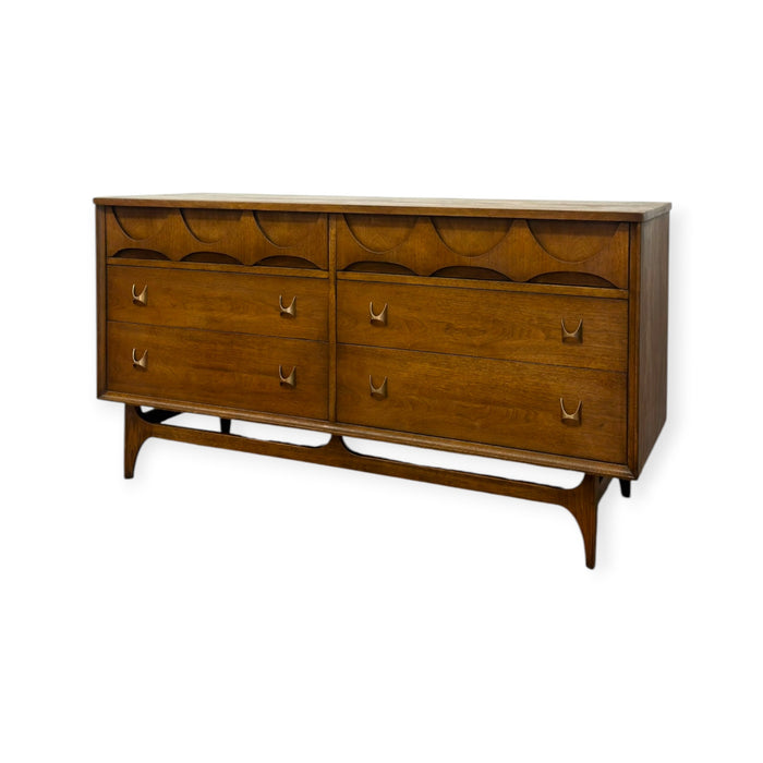 Vintage Broyhill Premier Brasilia Mid-Century Modern 6-Drawer Dresser Original Finish.