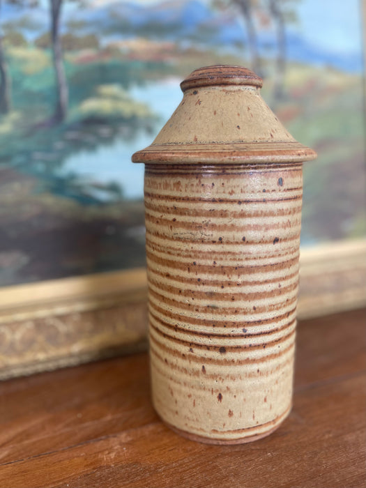 Vintage Hand-Thrown Studio Pottery Lidded Jar with Speckled Glaze and Ribbed Texture.